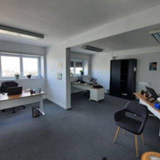 Bureau privé 300 m² 30 postes Coworking Avenue de l'Angevinière Saint-Herblain 44800 - photo 1